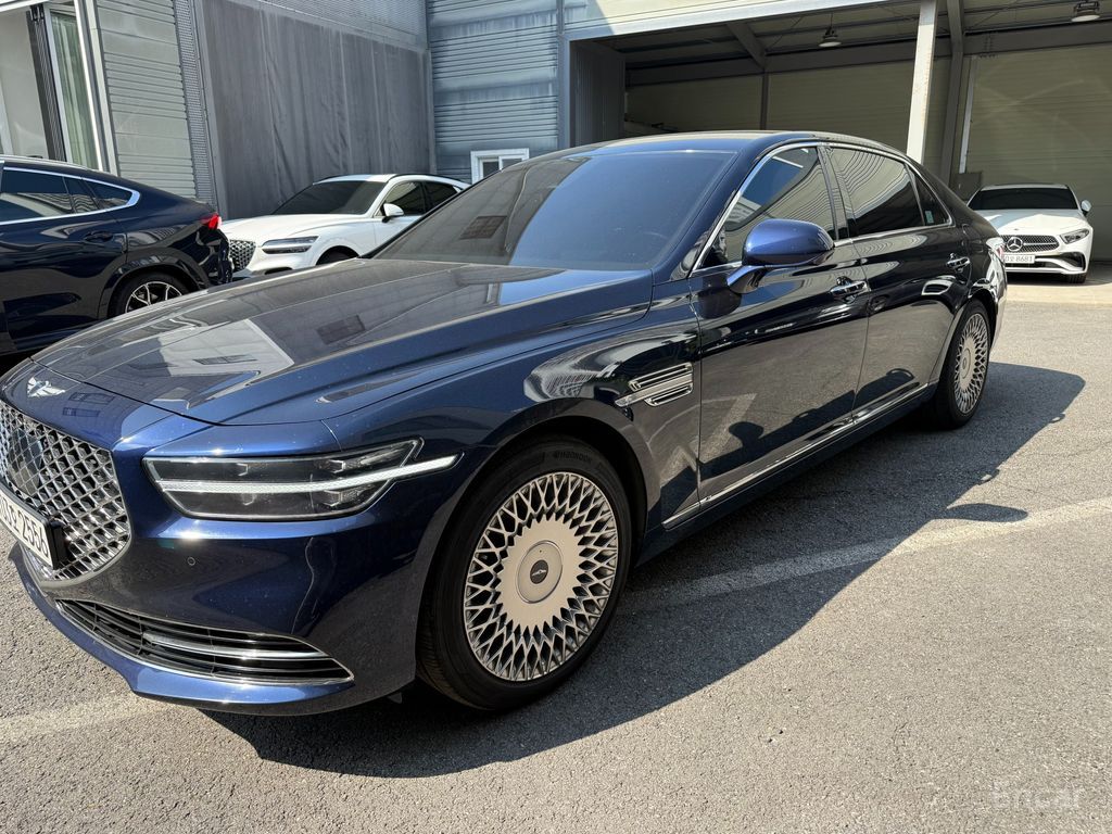 Genesis G90