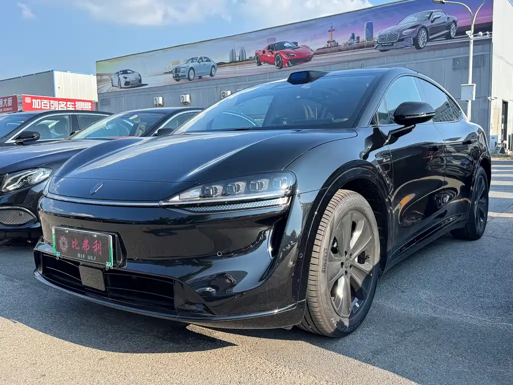 Luxeed R7