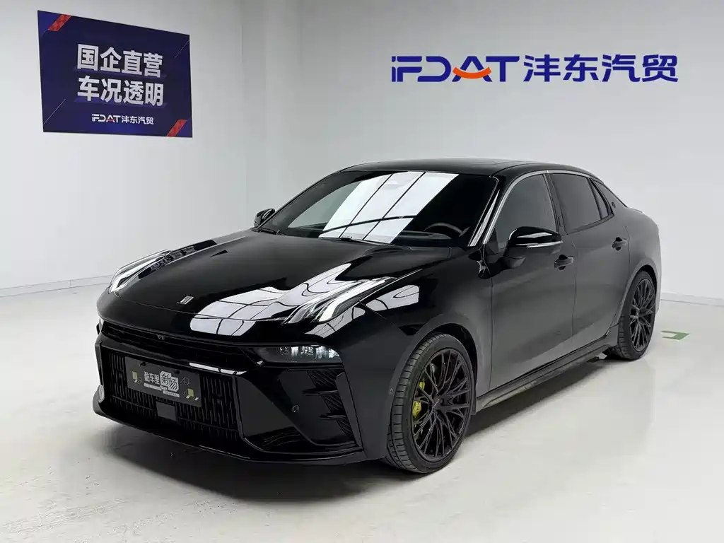 Lynk & Co 03