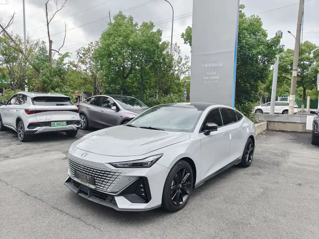 Changan UNI-V