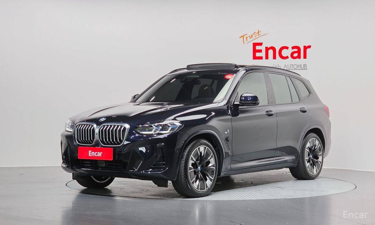 BMW iX3