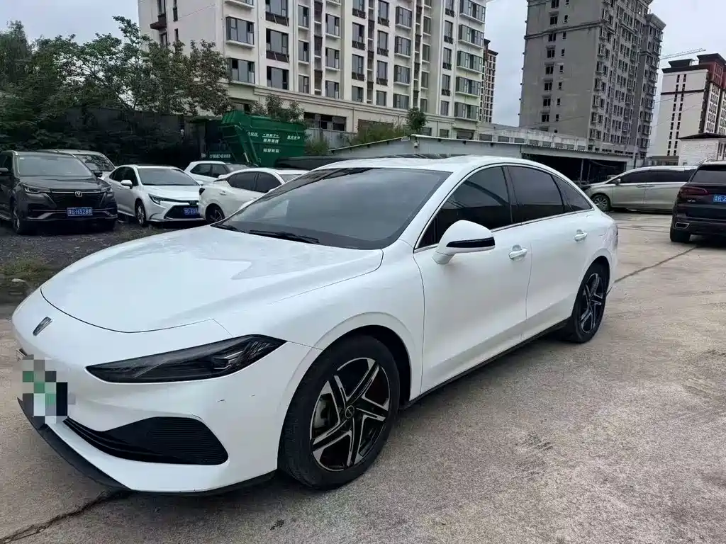 Roewe D7