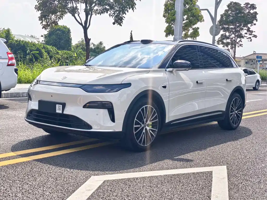 Leapmotor C11