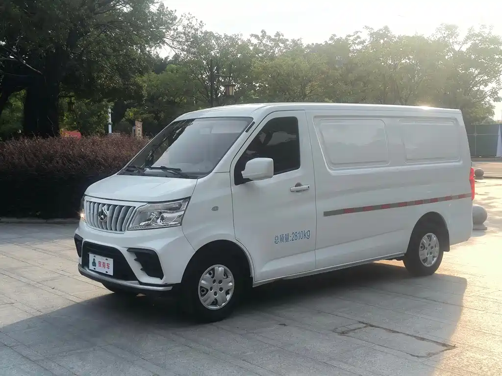 Changan EM80