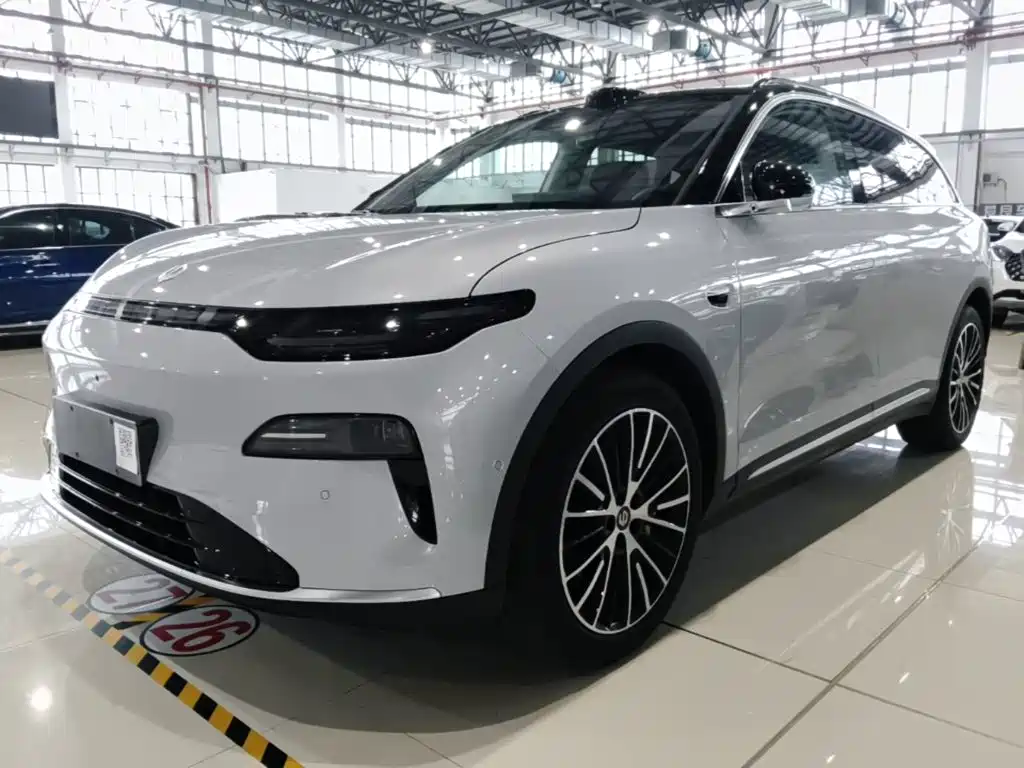 Leapmotor C11