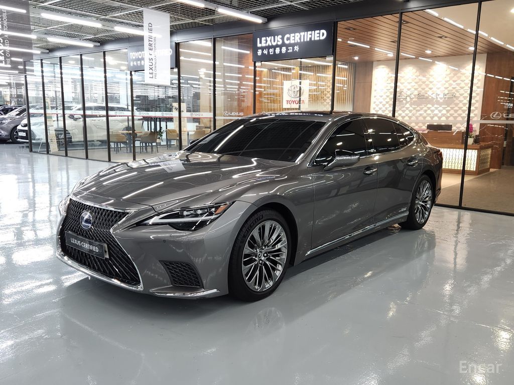 Lexus LS