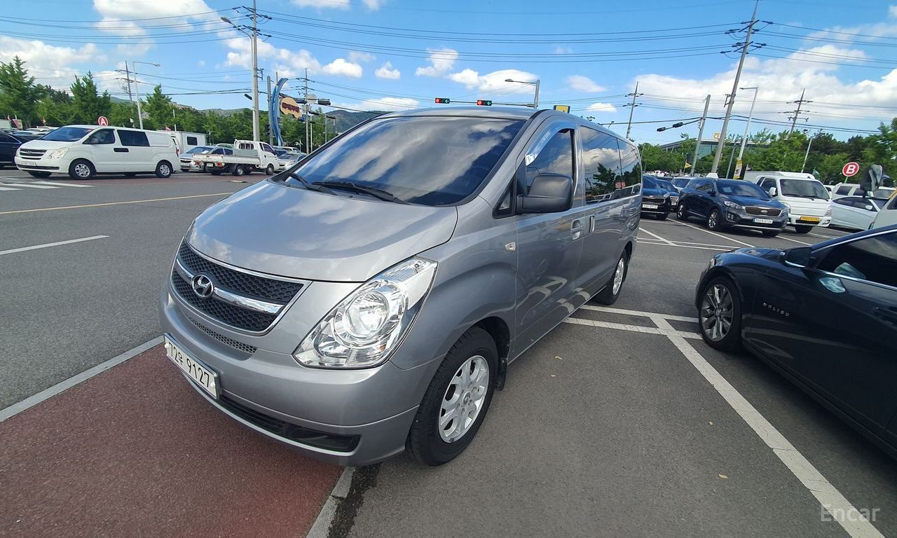Hyundai Starex