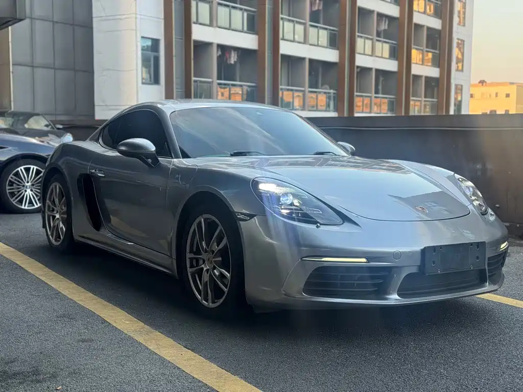 Porsche 718
