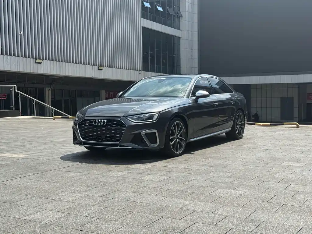 Audi S4