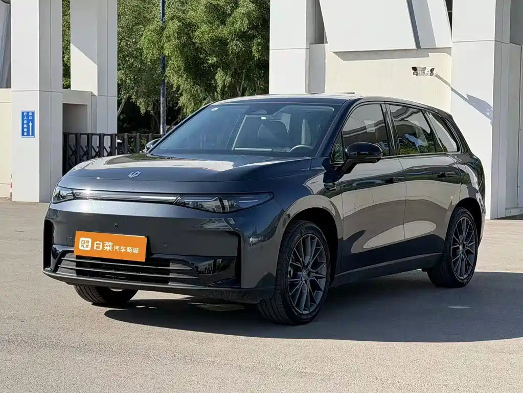 Leapmotor C10