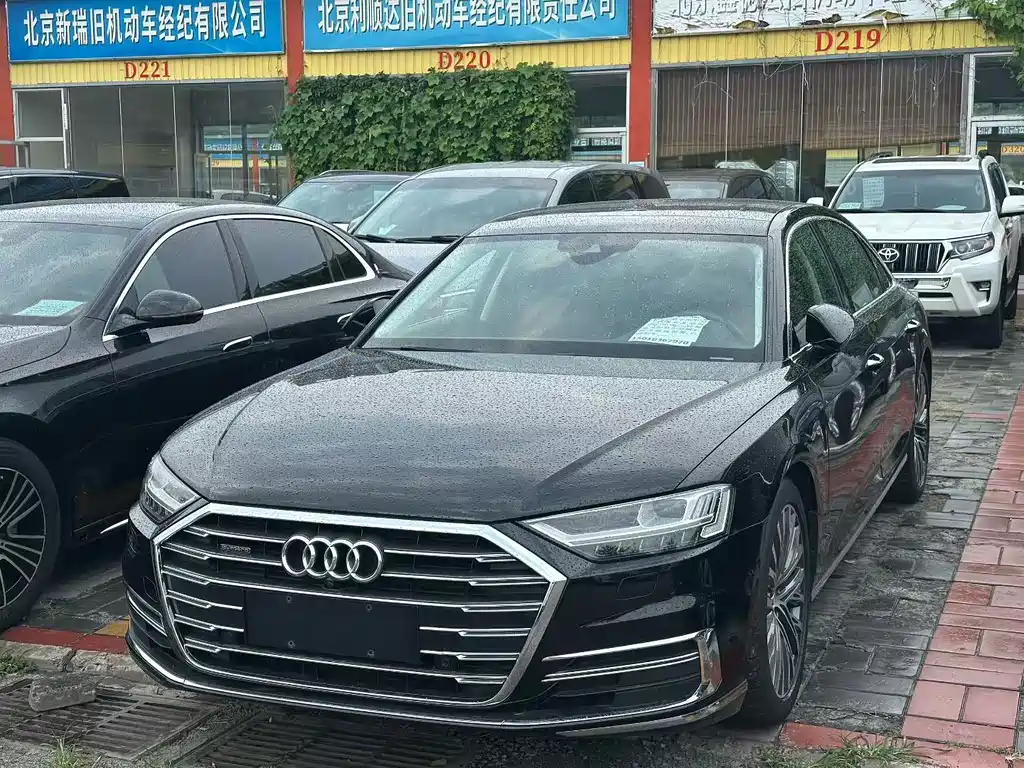 Audi A8