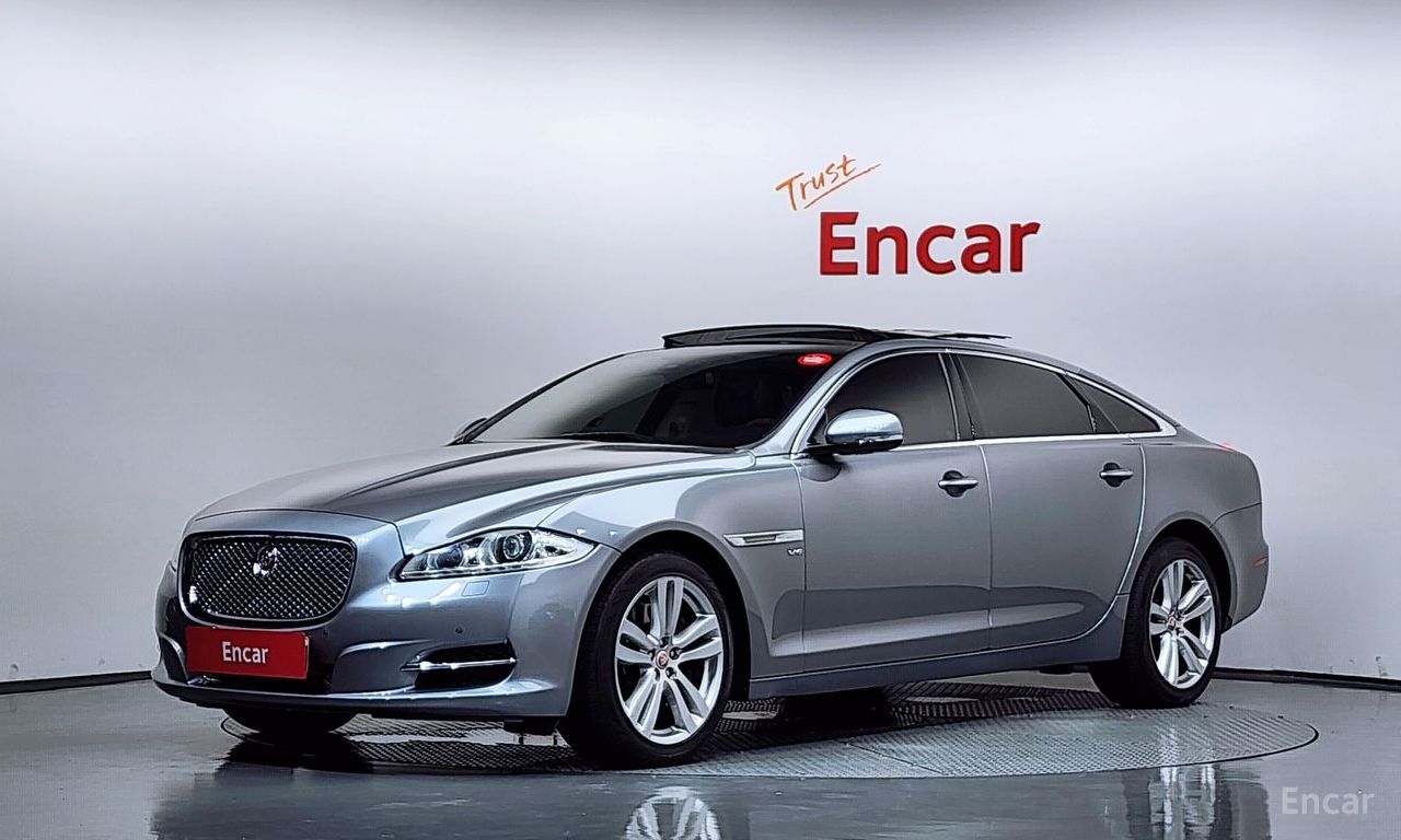 Jaguar XJ