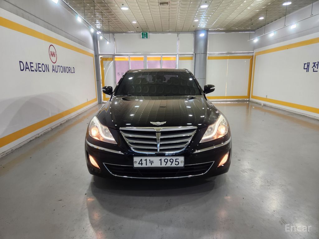 Hyundai Genesis