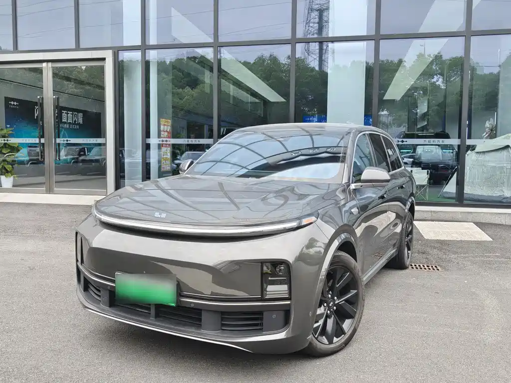 Li Auto L8