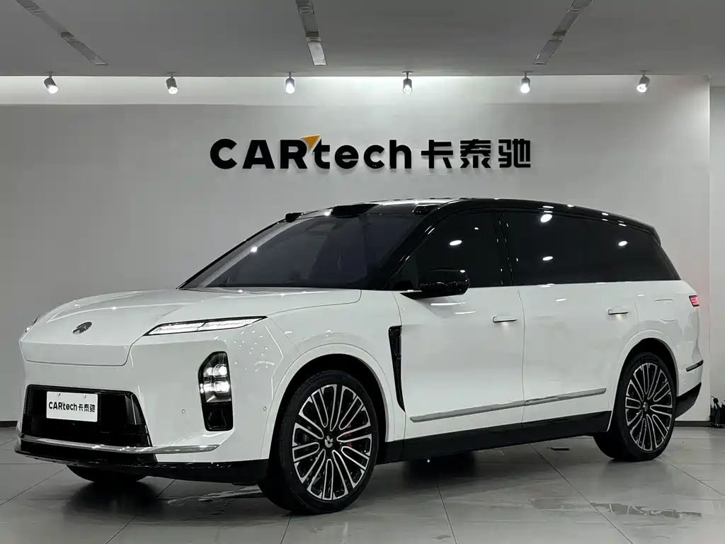NIO ES8