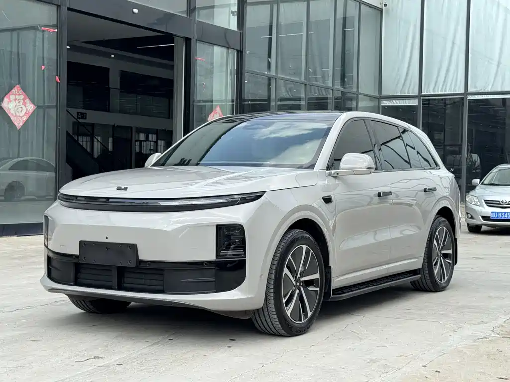 Li Auto L6