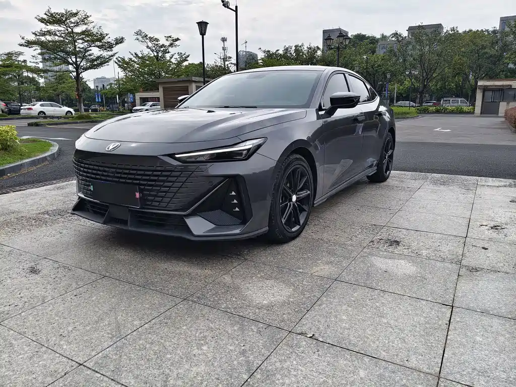 Changan UNI-V