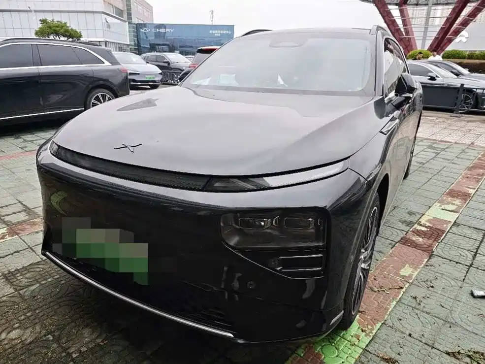 Xpeng G9
