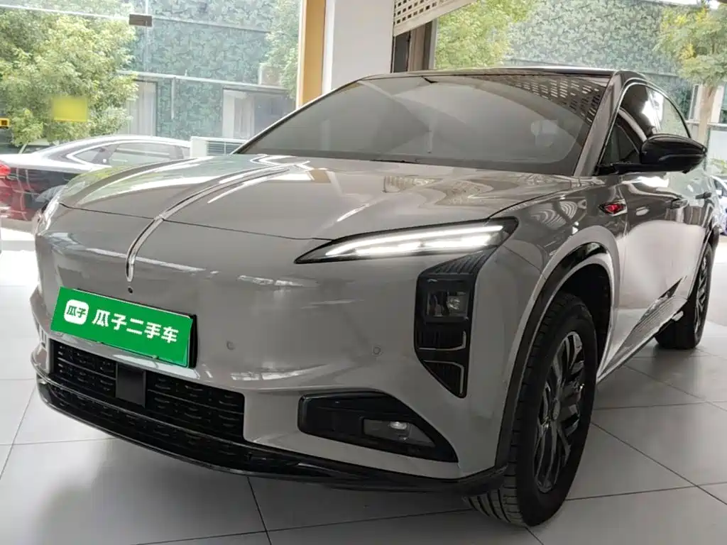Hongqi 08