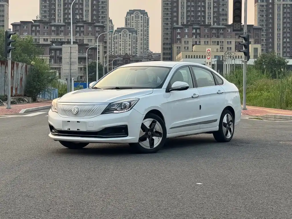 Dongfeng E70