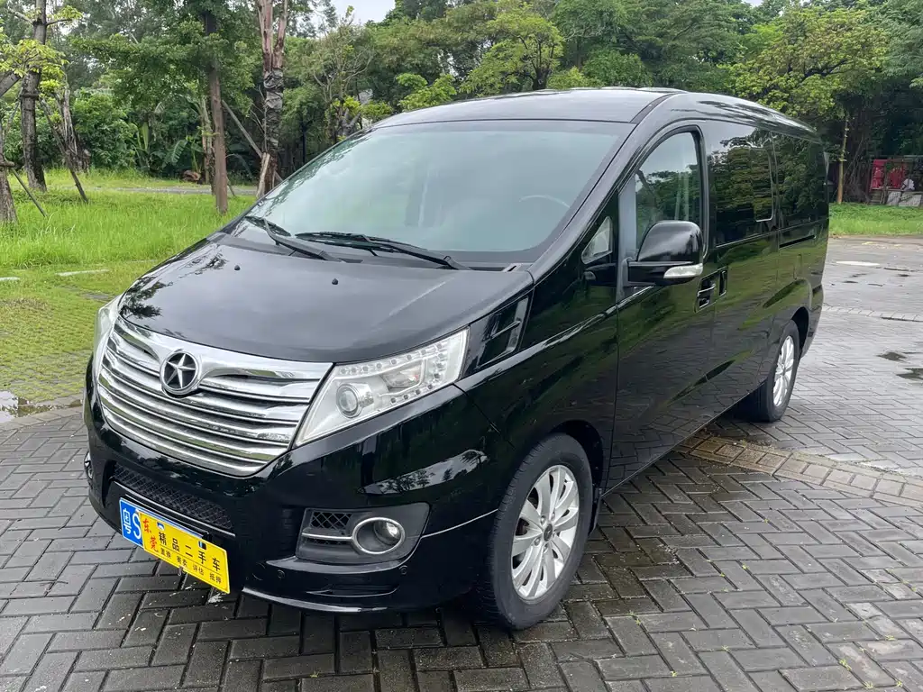 JAC M5