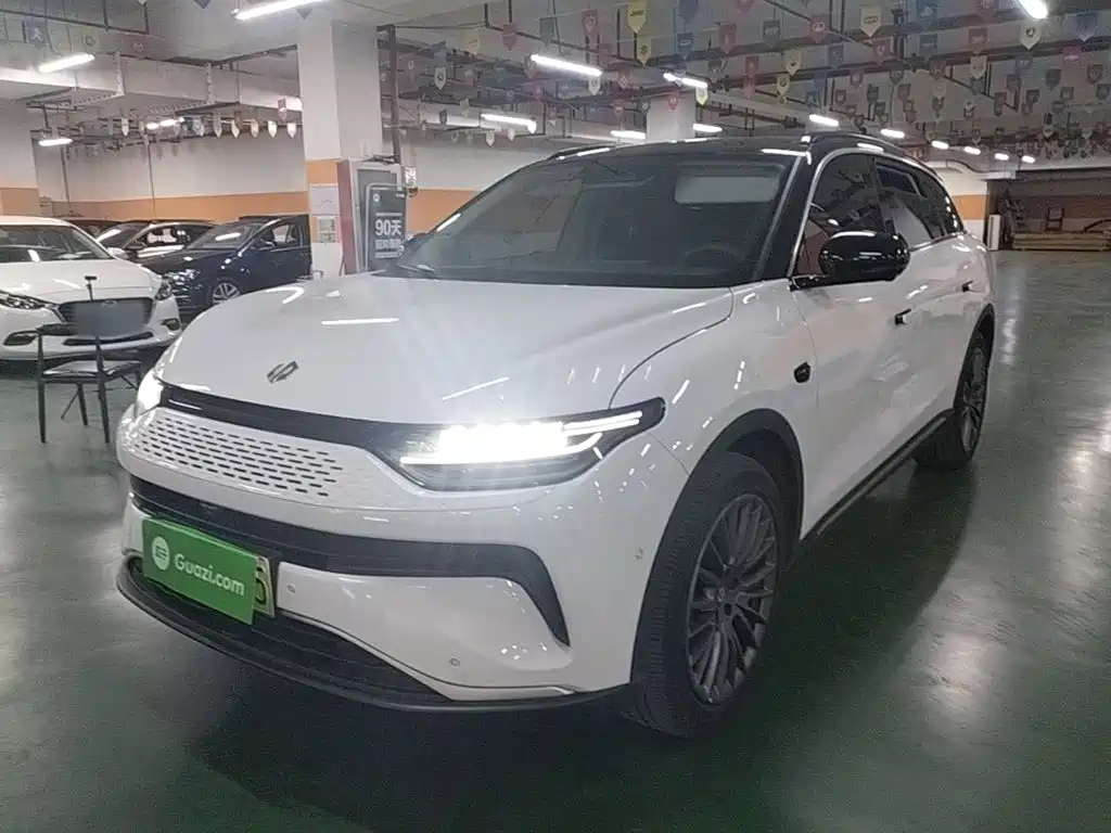Leapmotor C11