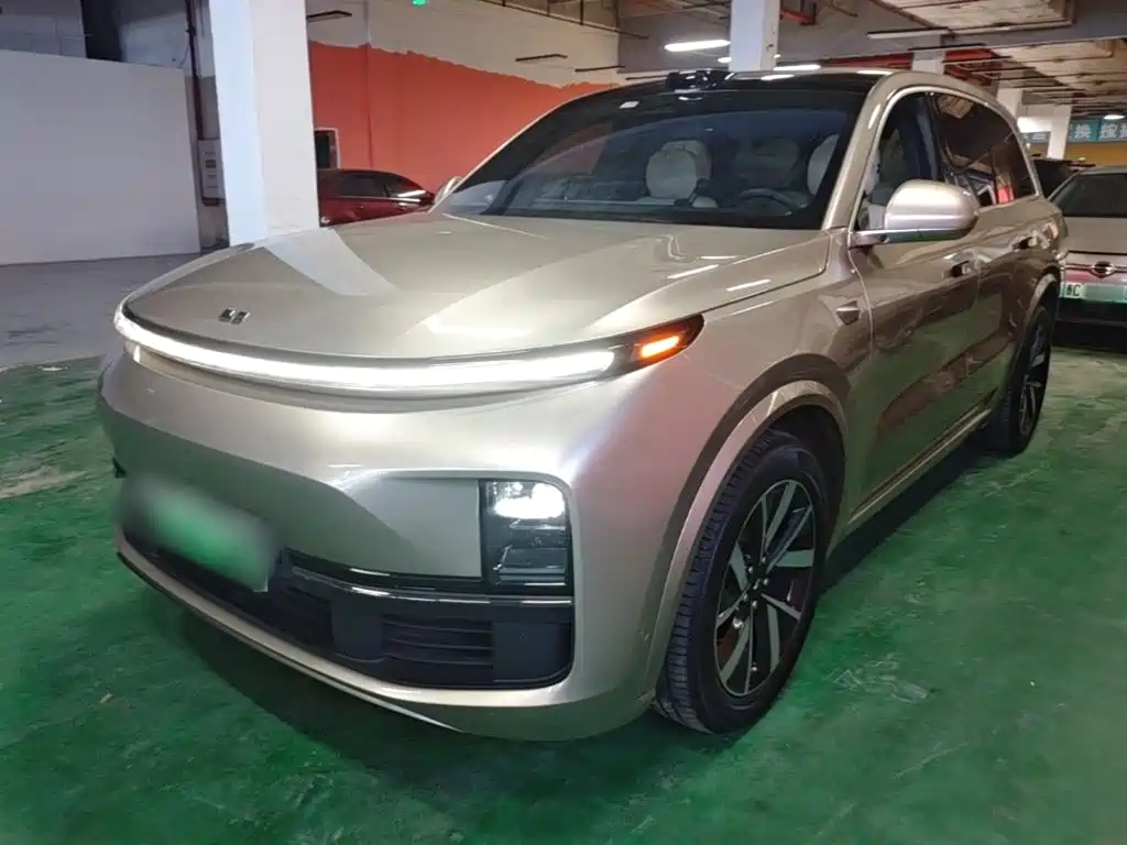 Li Auto L8