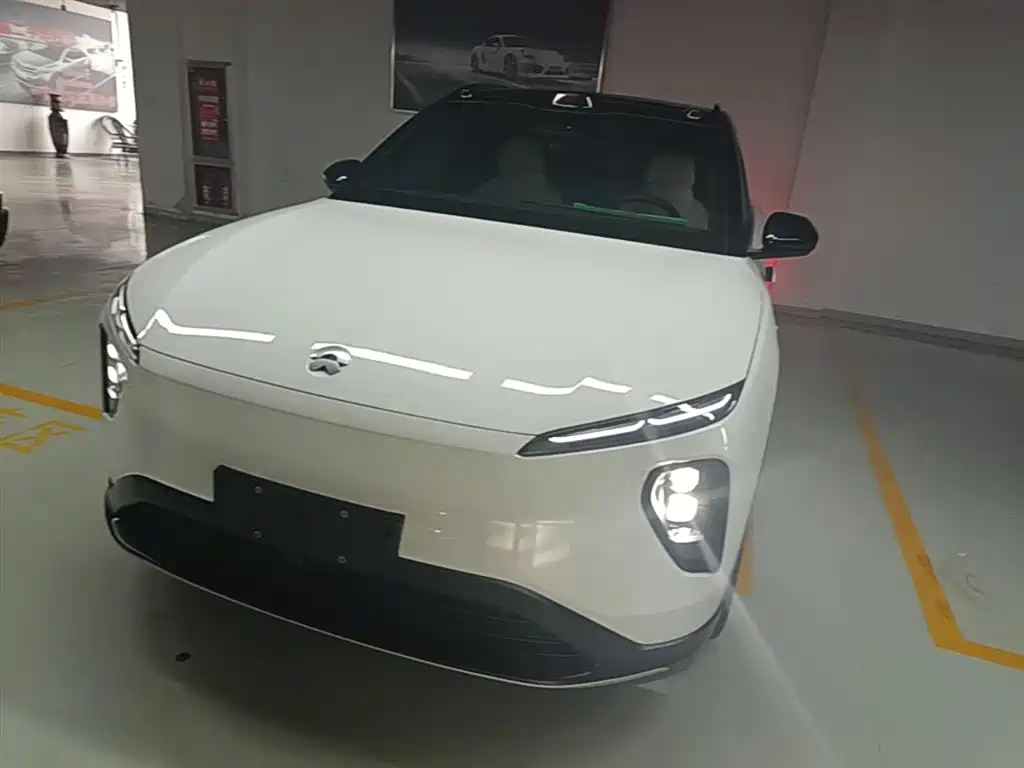 NIO ES6