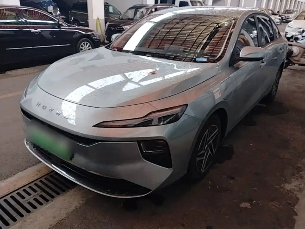 Roewe D6