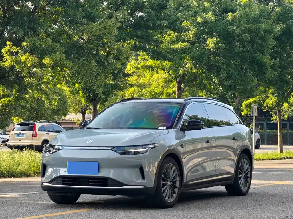 Leapmotor C11