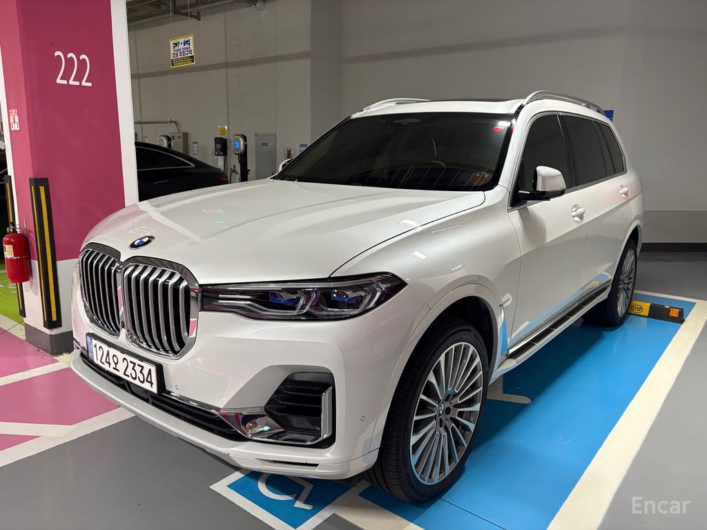 BMW X7