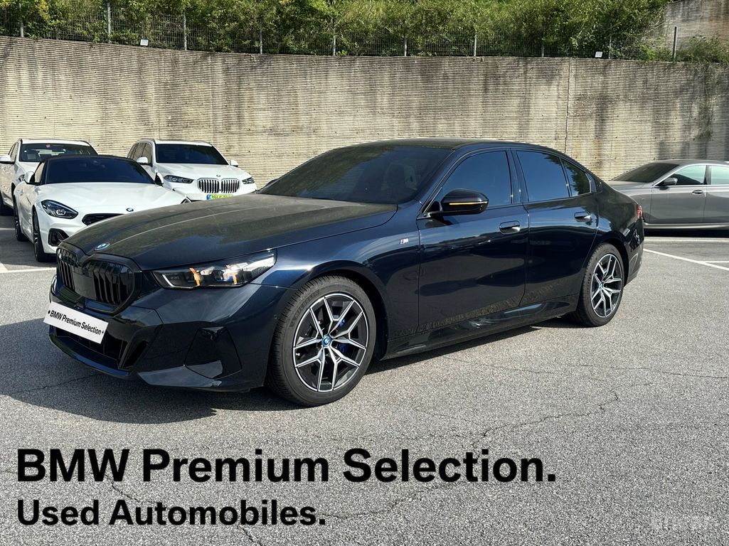 BMW i5