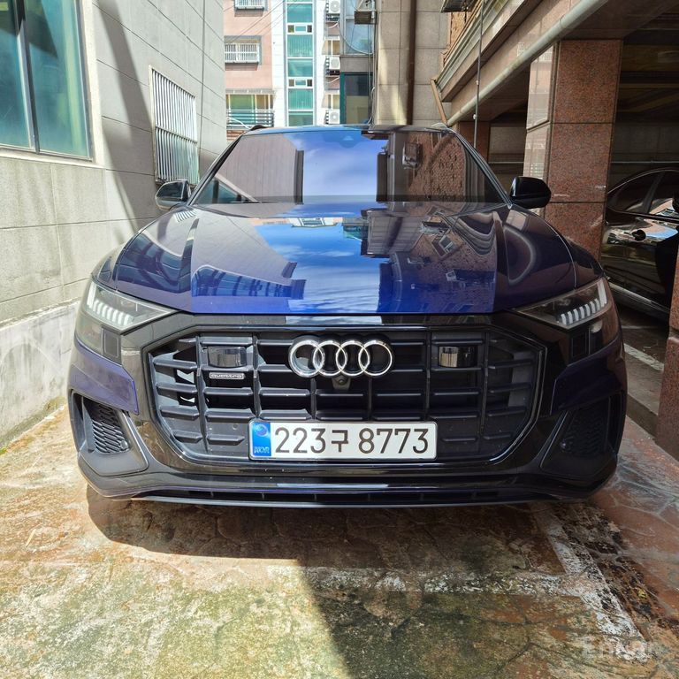 Audi Q8