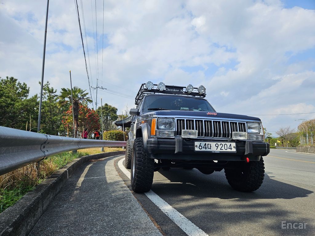 Jeep Cherokee
