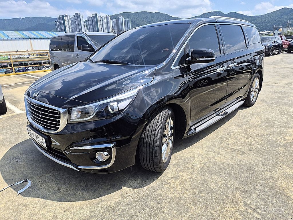 Kia Carnival