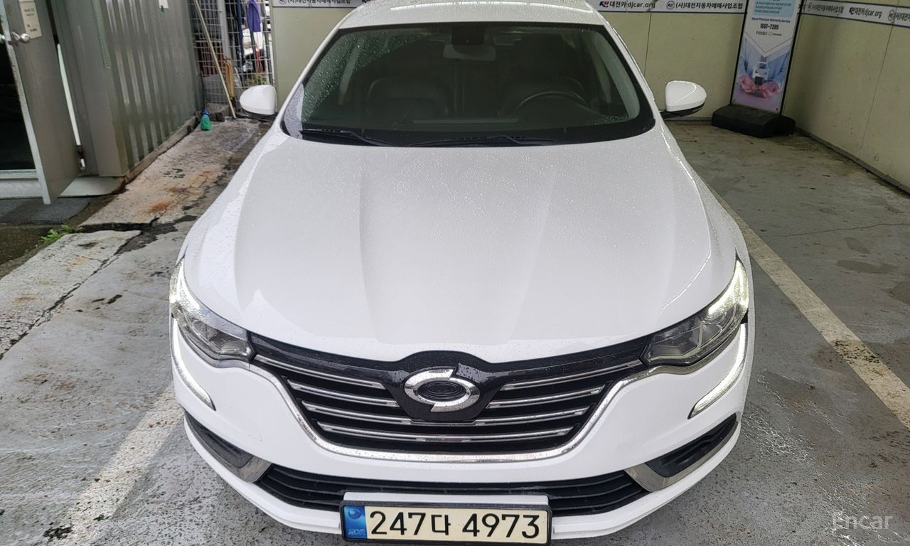 Renault SM6