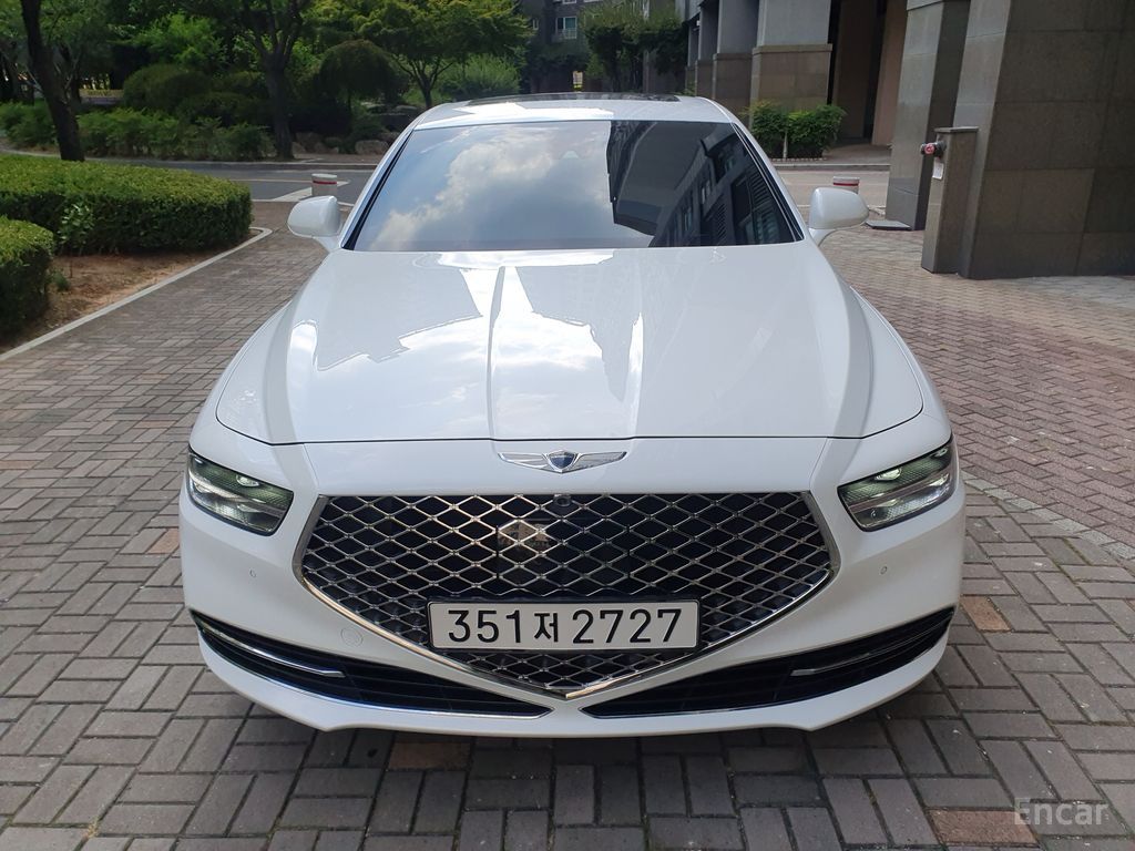 Genesis G90