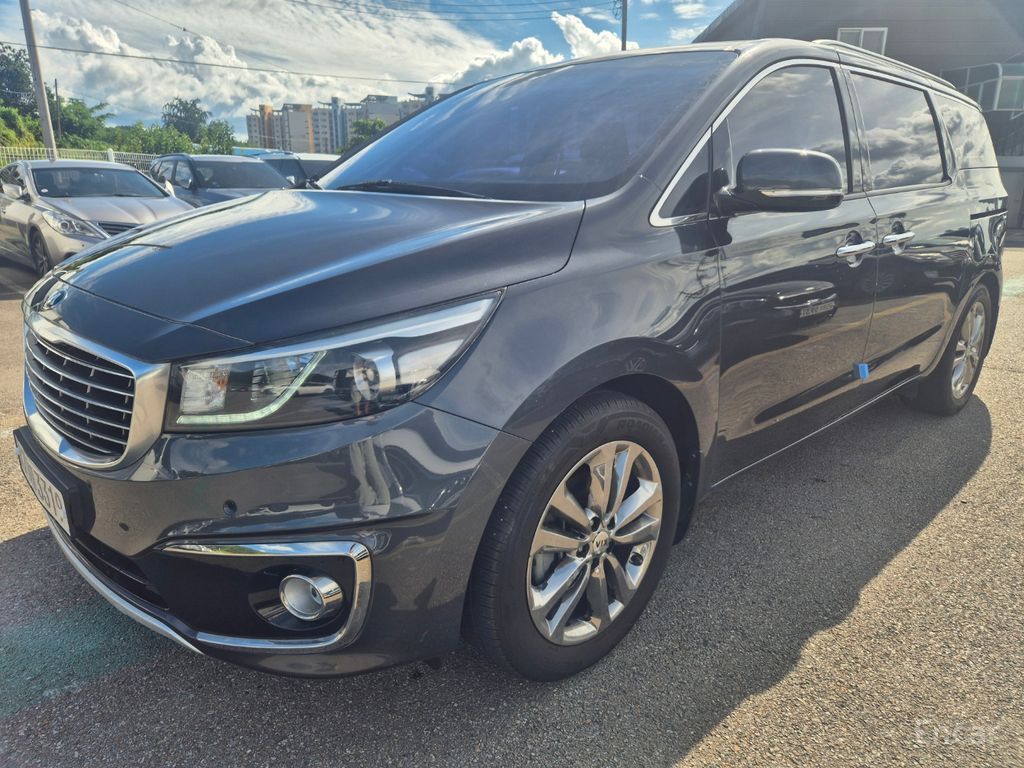 Kia Carnival