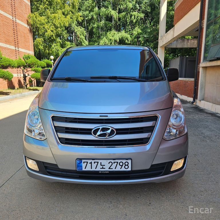 Hyundai Starex