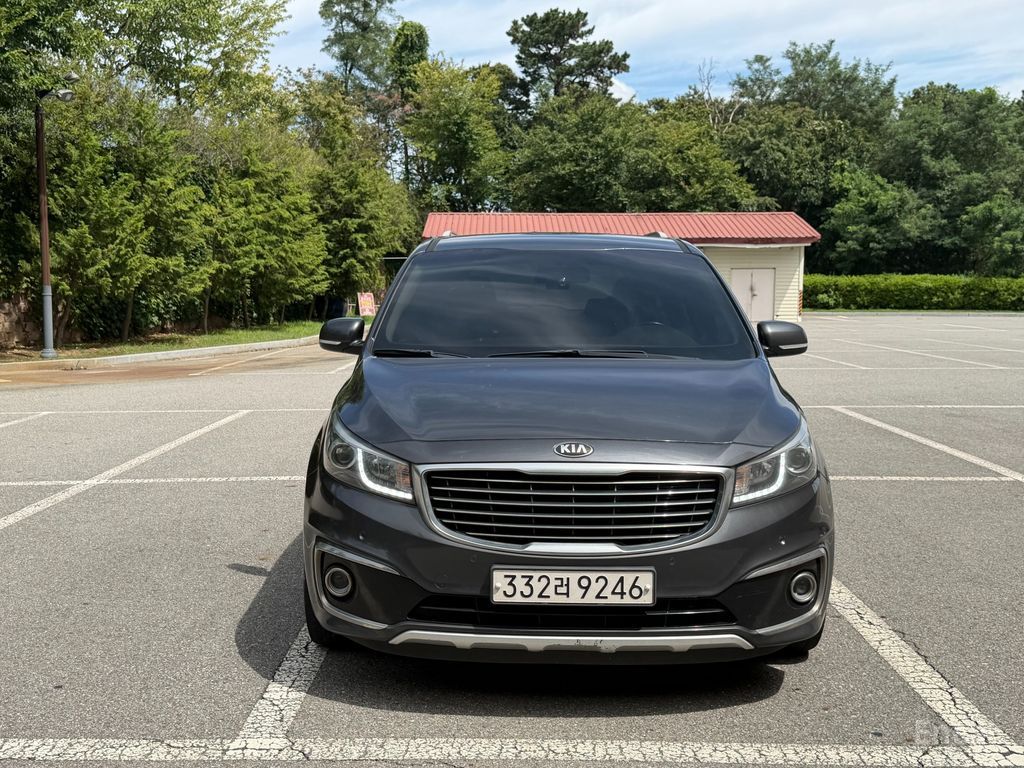 Kia Carnival