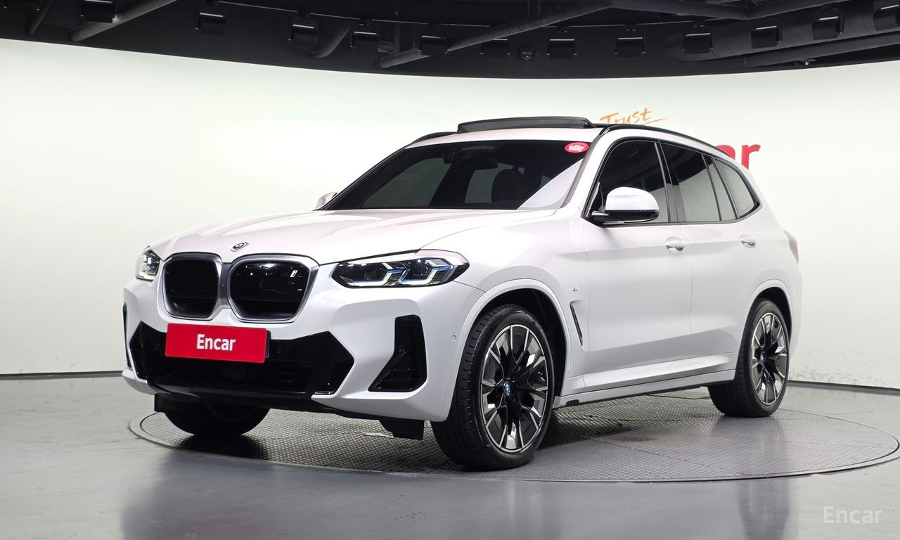 BMW iX3