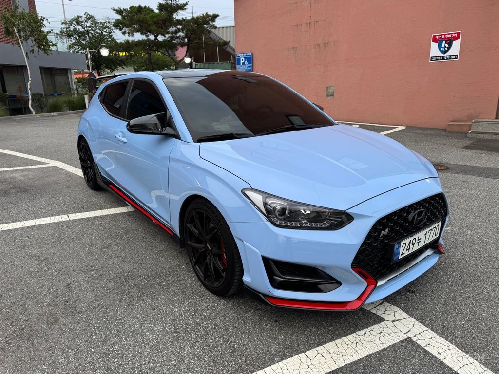 Hyundai Veloster