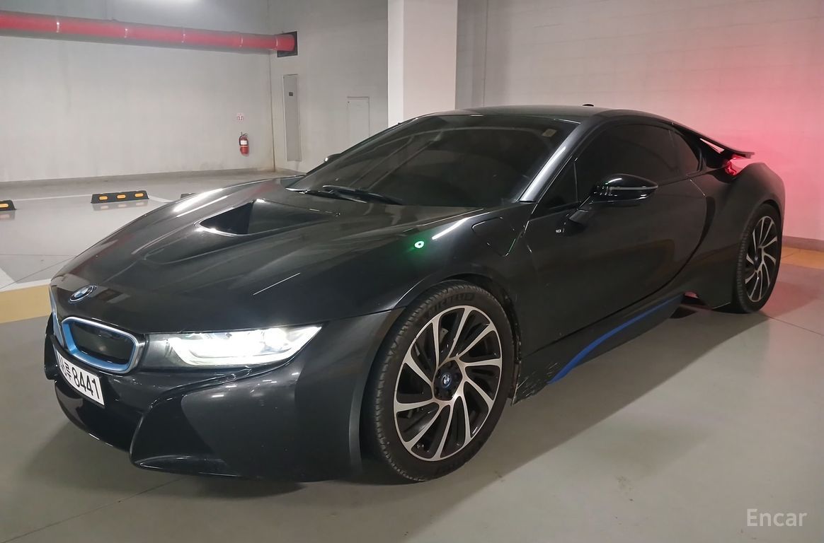 BMW i8