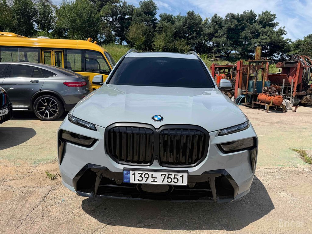 BMW X7