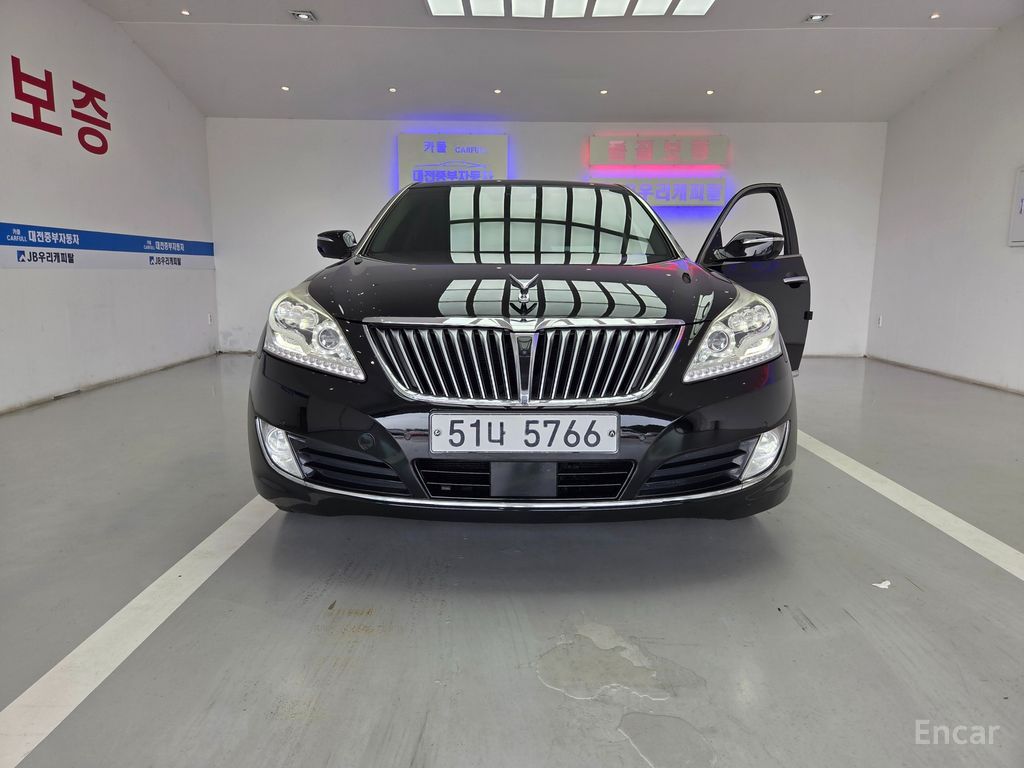 Hyundai Equus