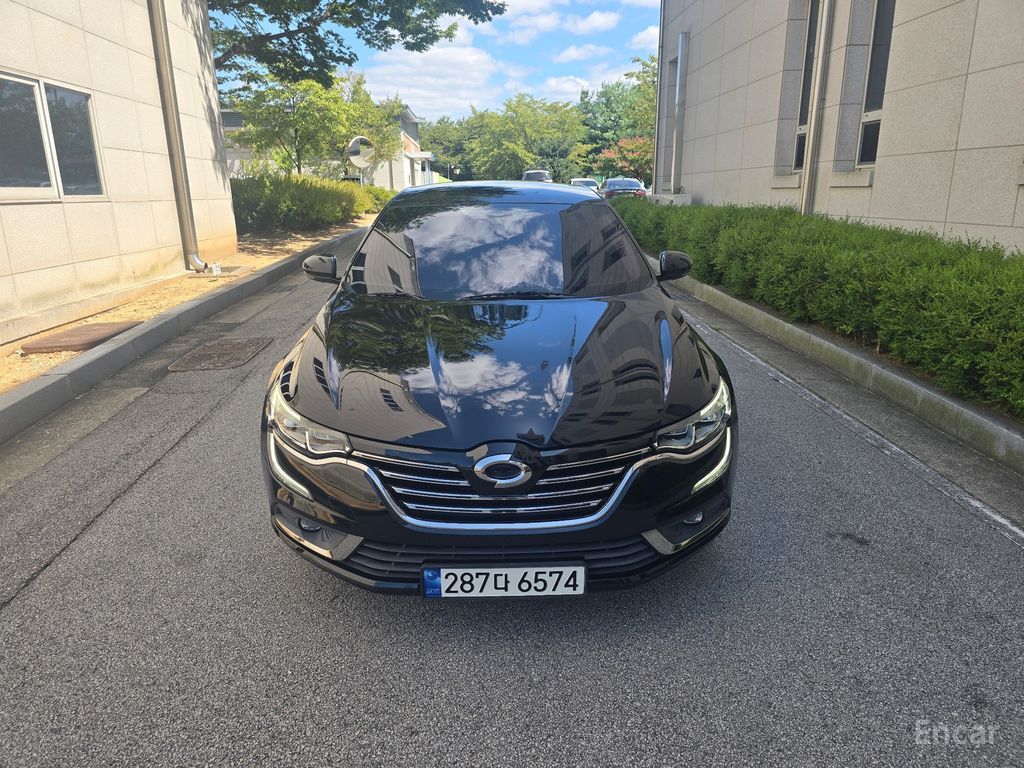 Renault SM6