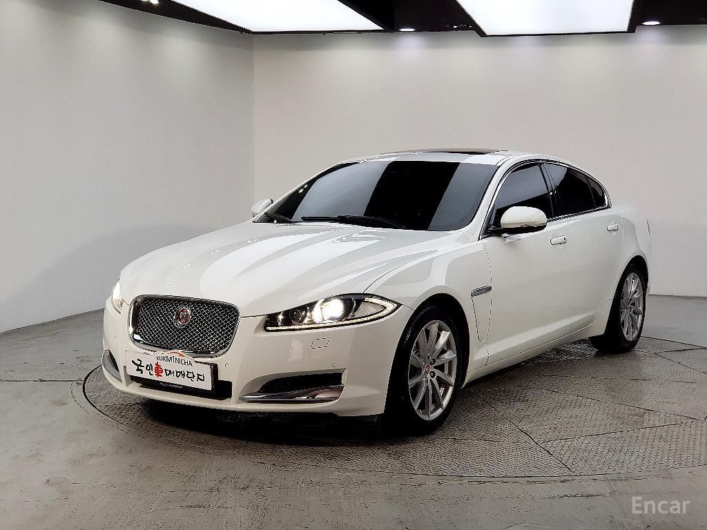 Jaguar XF