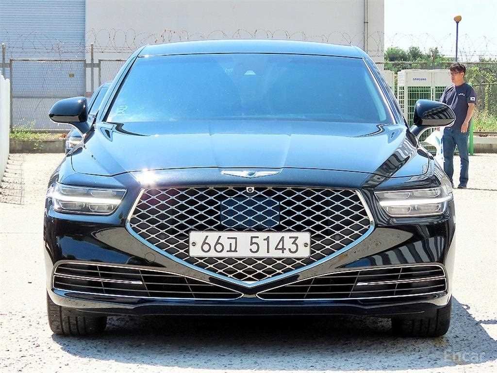 Genesis G90