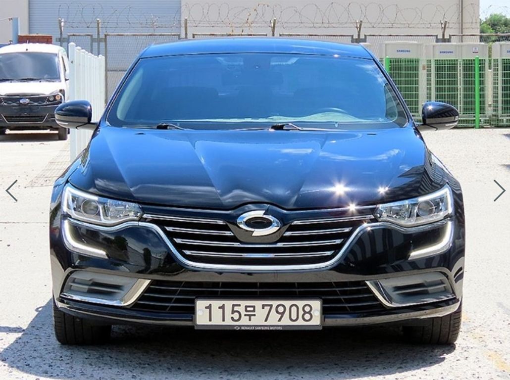 Renault SM6