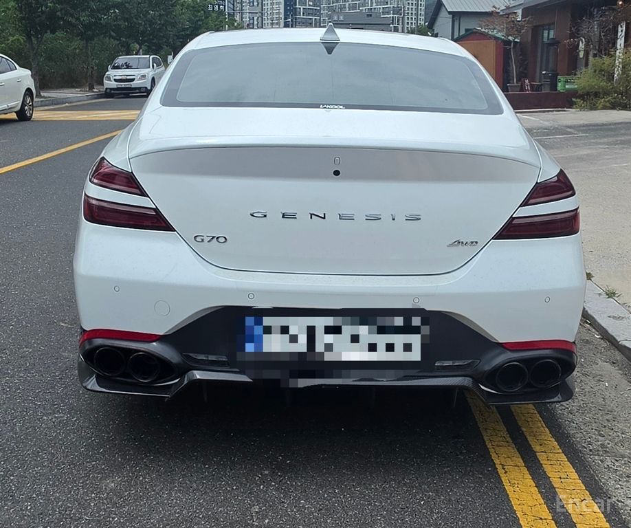 Genesis G70